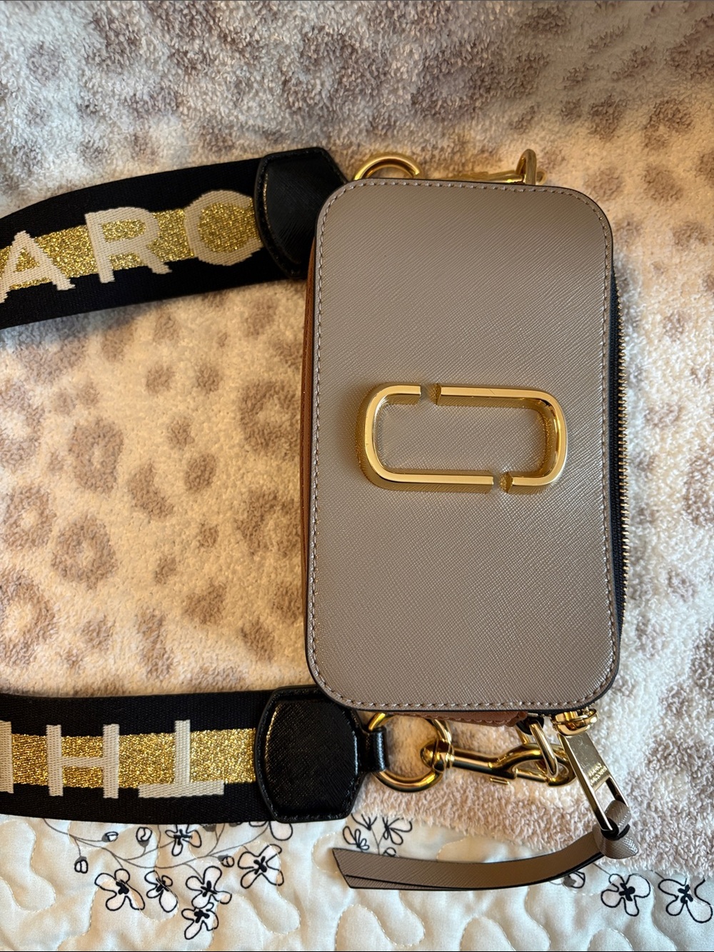 Marc Jacobs Snapshot Camera Bag - French Grey/Multi w/gold hardware & dust bag. - Picture 9 of 10